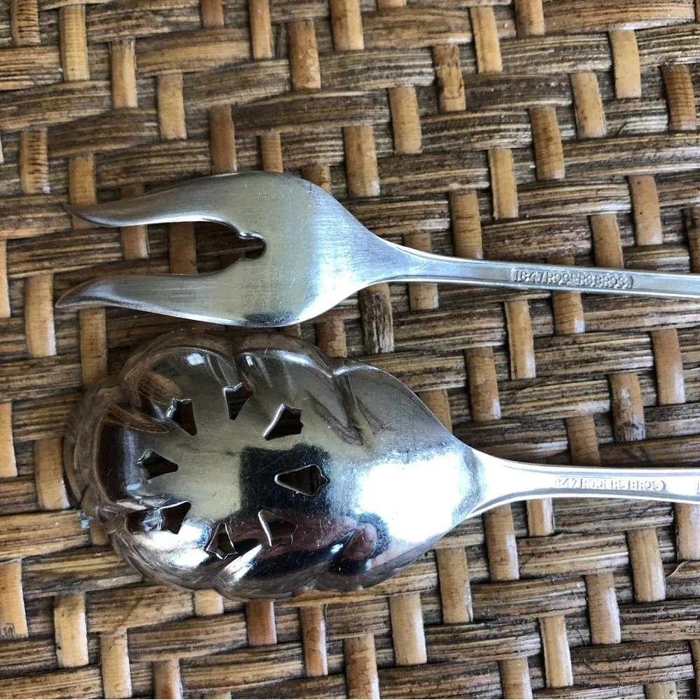 1847 Rogers Bros Heritage Condiment Set - Cocktail Fork & Sugar Sifter Spoon